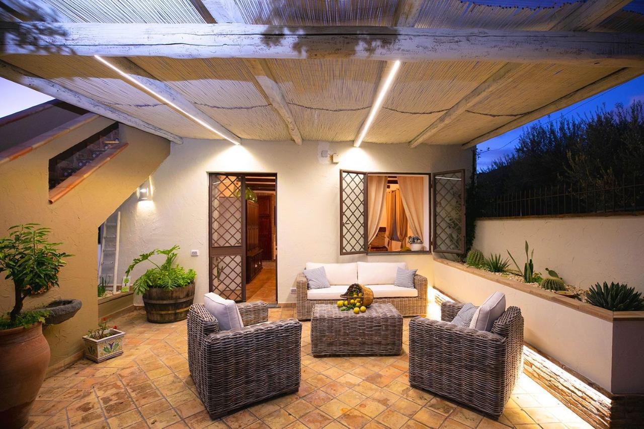 Villa Alcantara Di Charme Graniti Kültér fotó